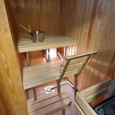Cozy Near The City Centre! Free Parking Daire